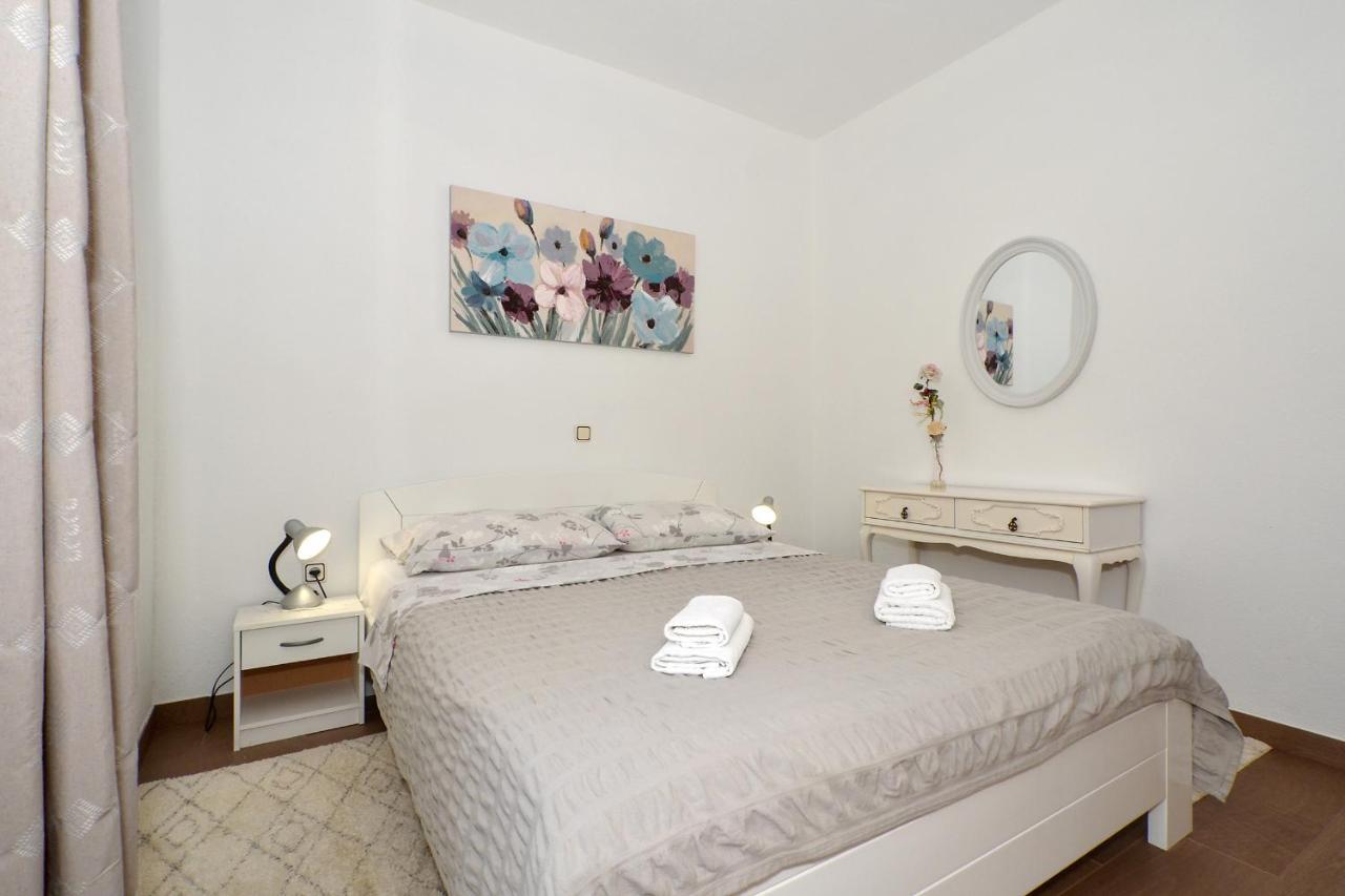 Apartment Una Seget Vranjica Dış mekan fotoğraf